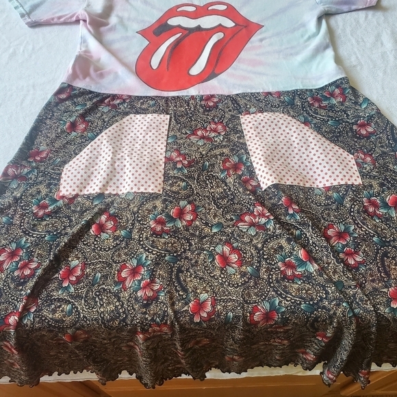 The Rolling Stones "What a Frock" Short Sleeve Midi Sz. M Dress w Front Pockets - Picture 5 of 8